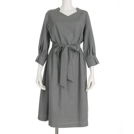 共布リボンベルト付きドレス