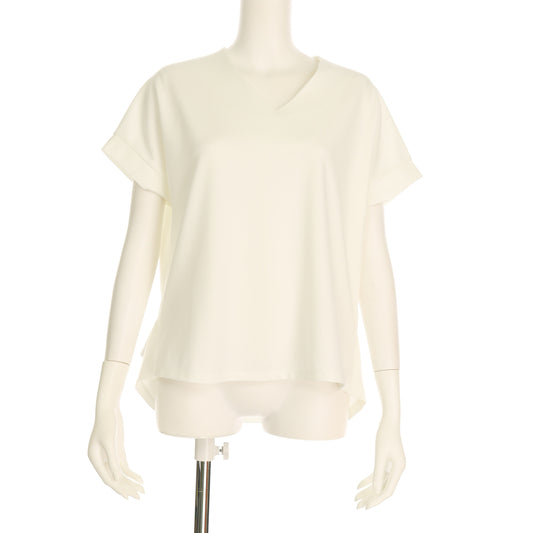 バックシャンVネックカットソー