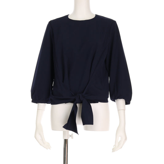 ウエストリボンラウンドネックブラウス