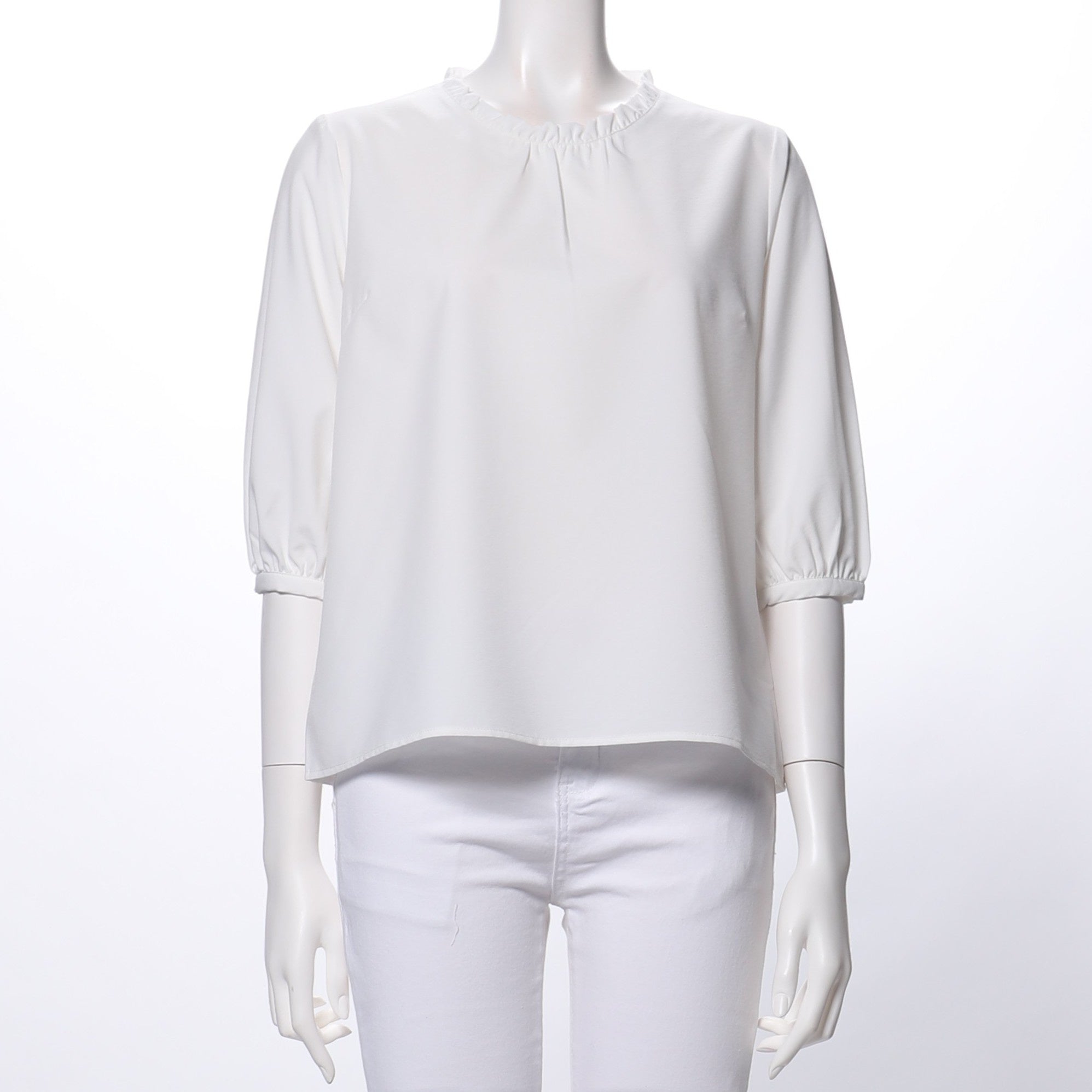 フリルネックブラウス