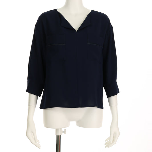 デコルテ魅せポケットブラウス