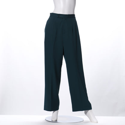 タック入りストレートパンツ