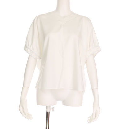 ゆったりシルエットVネックブラウス