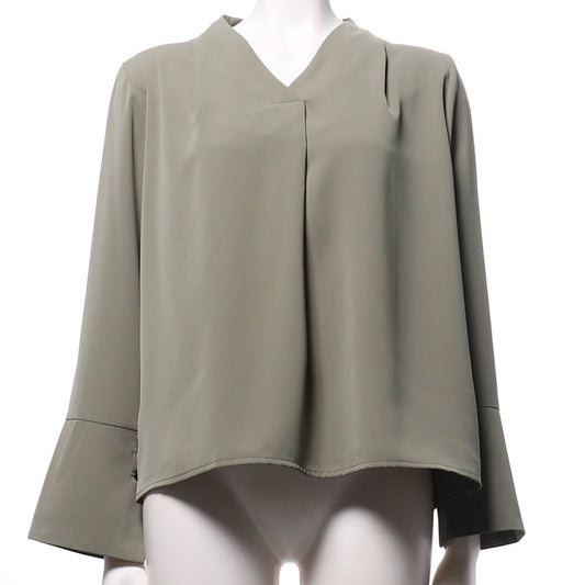 Vネックブラウス