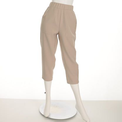 キレイ目なポケット付きクロップドパンツ