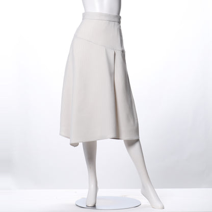 切り替えデザインイレギュラーヘムフレアスカート