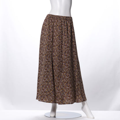 小花柄フレアスカート