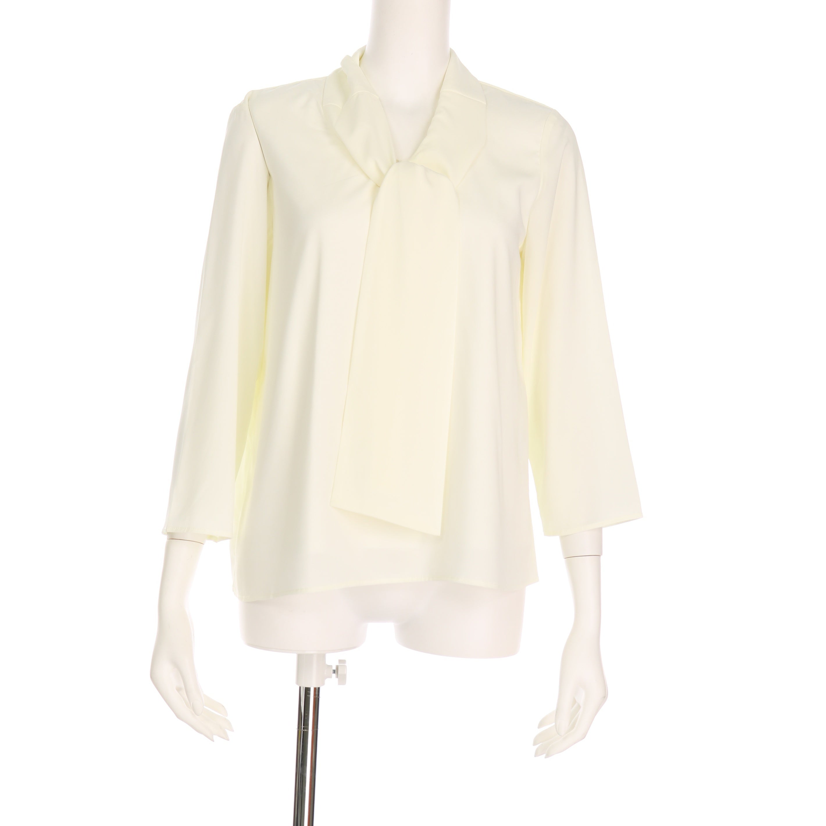 ボウタイデザインブラウス