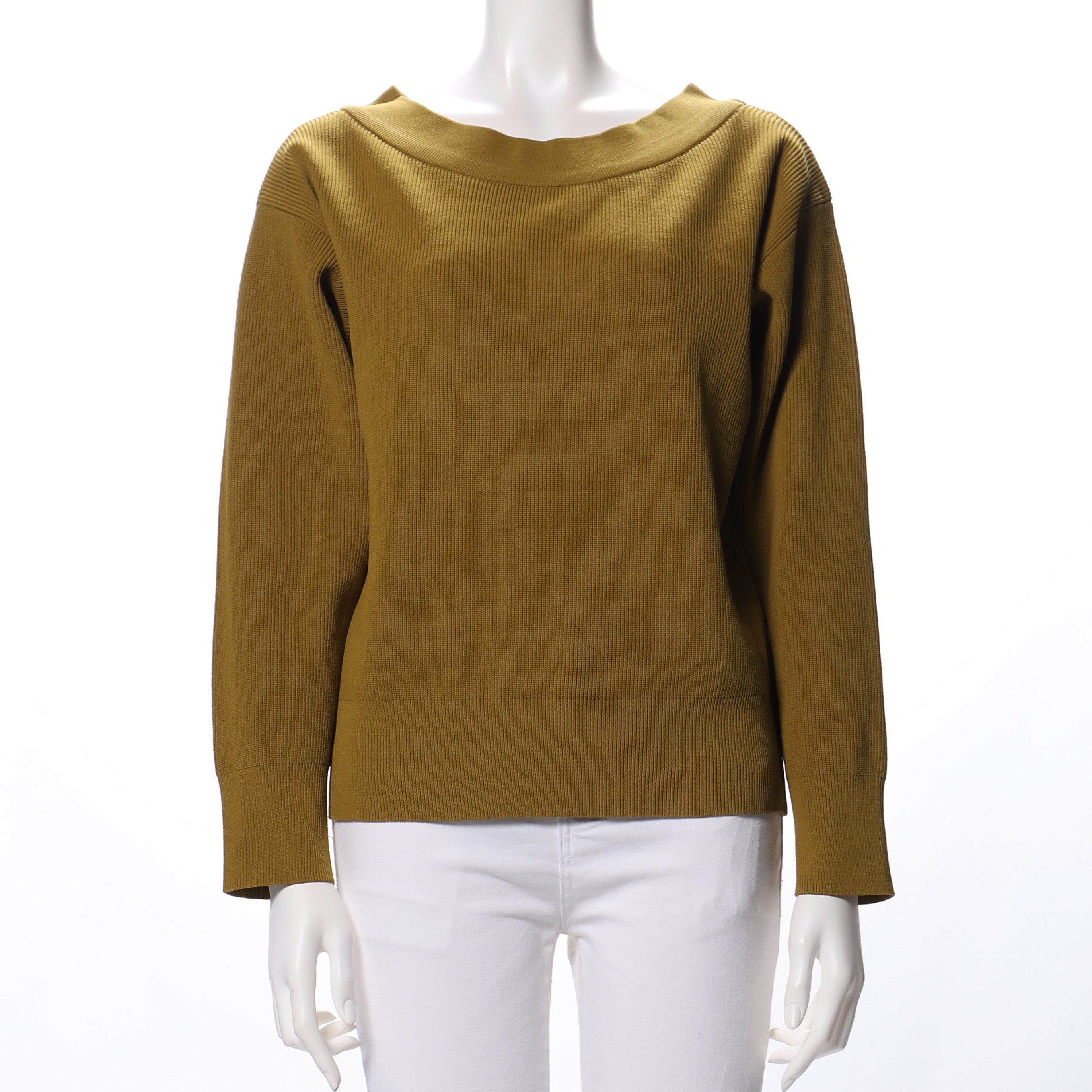 ボートネックニット