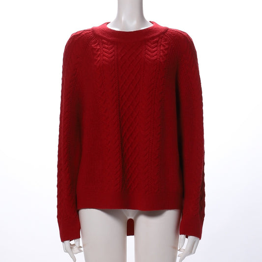 ケーブル編みニット