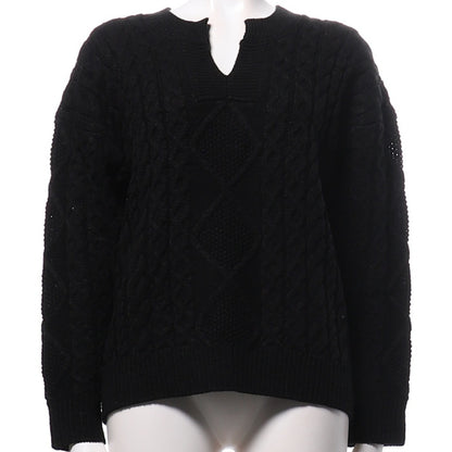 オープンフロントネックケーブル編みニット