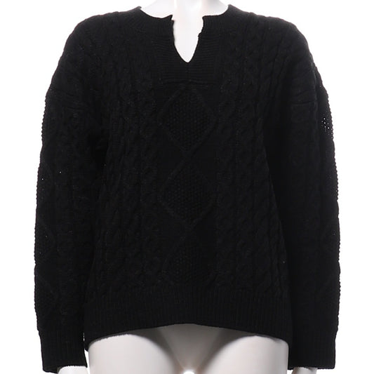 オープンフロントネックケーブル編みニット