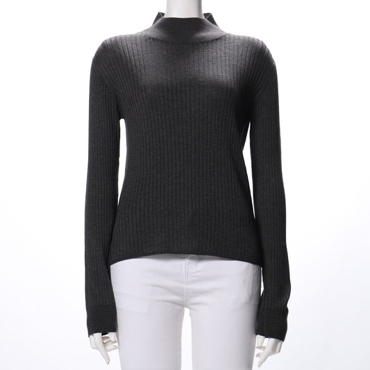 シンプルデザインハイネックリブニット