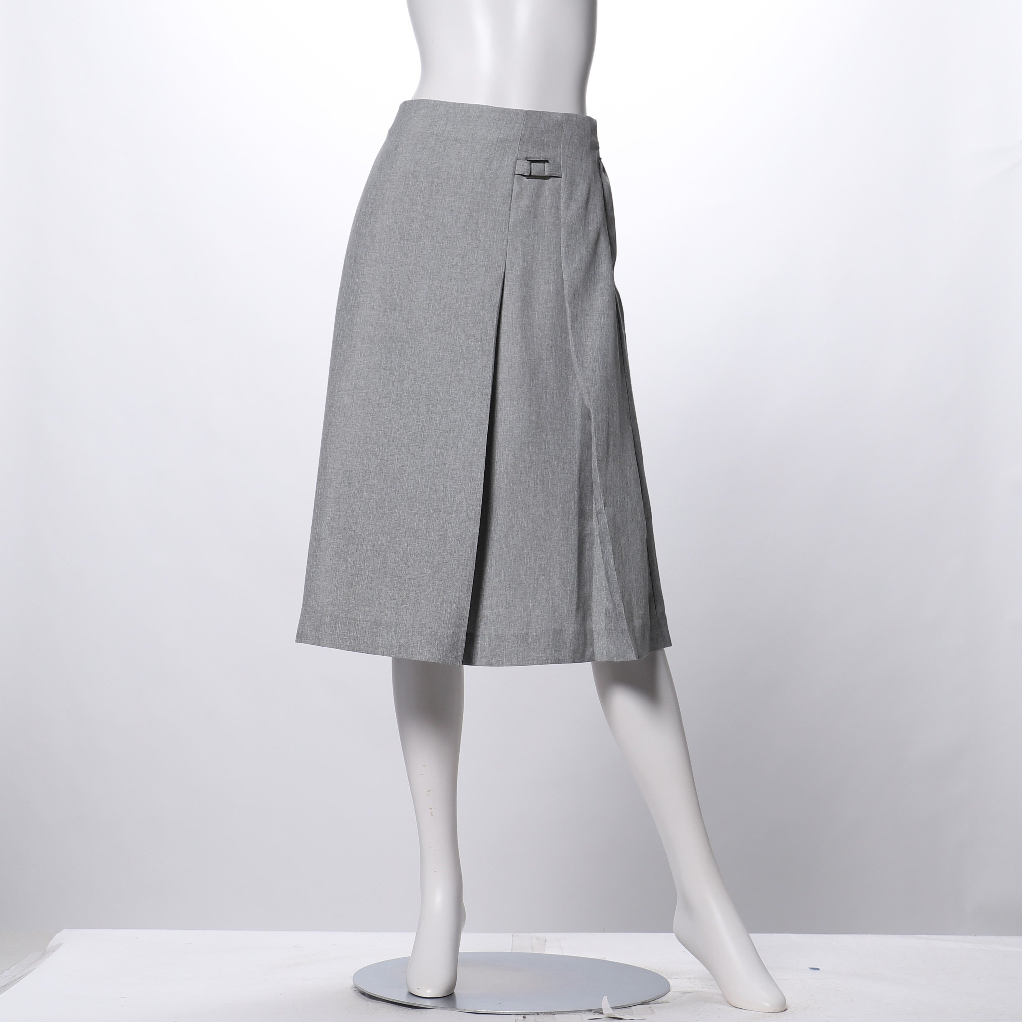 フロントデザインスカート