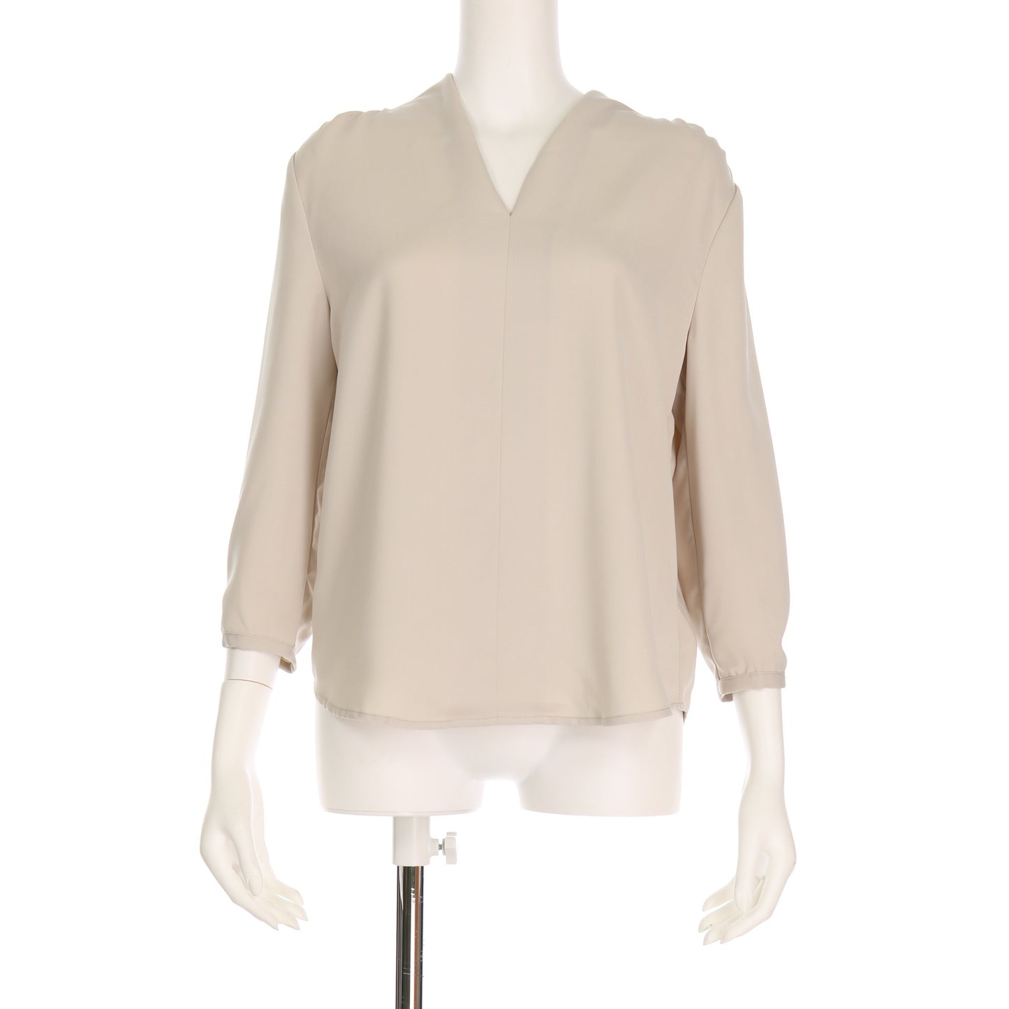 シンプルVネックブラウス