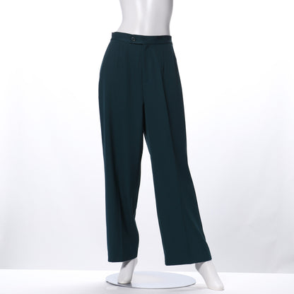 タック入りストレートパンツ