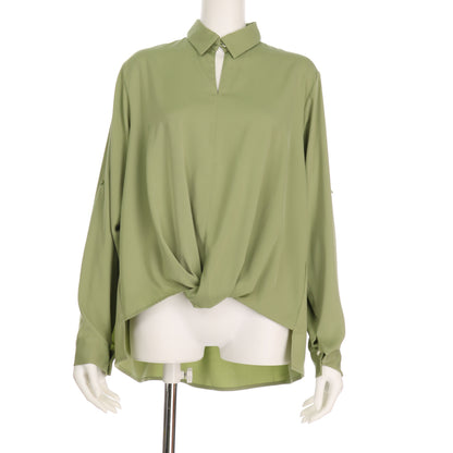 襟付き裾タックシャツ