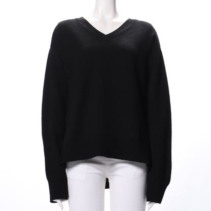 バックテールVネックニット