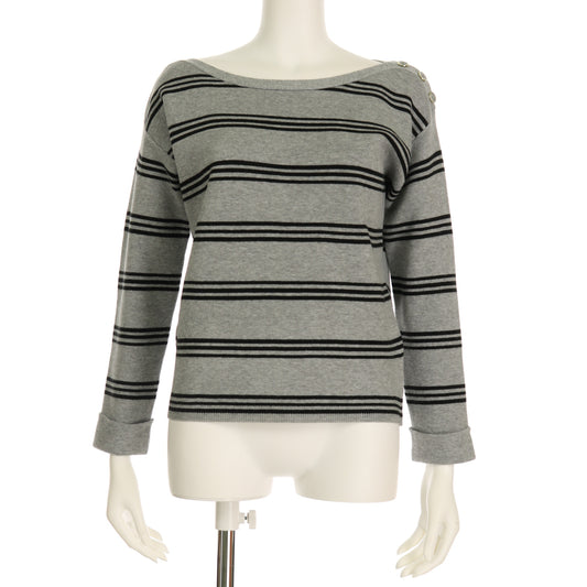 ボタン付きボーダー柄ニット