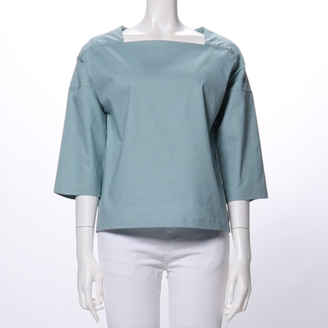 スクエアネックブラウス