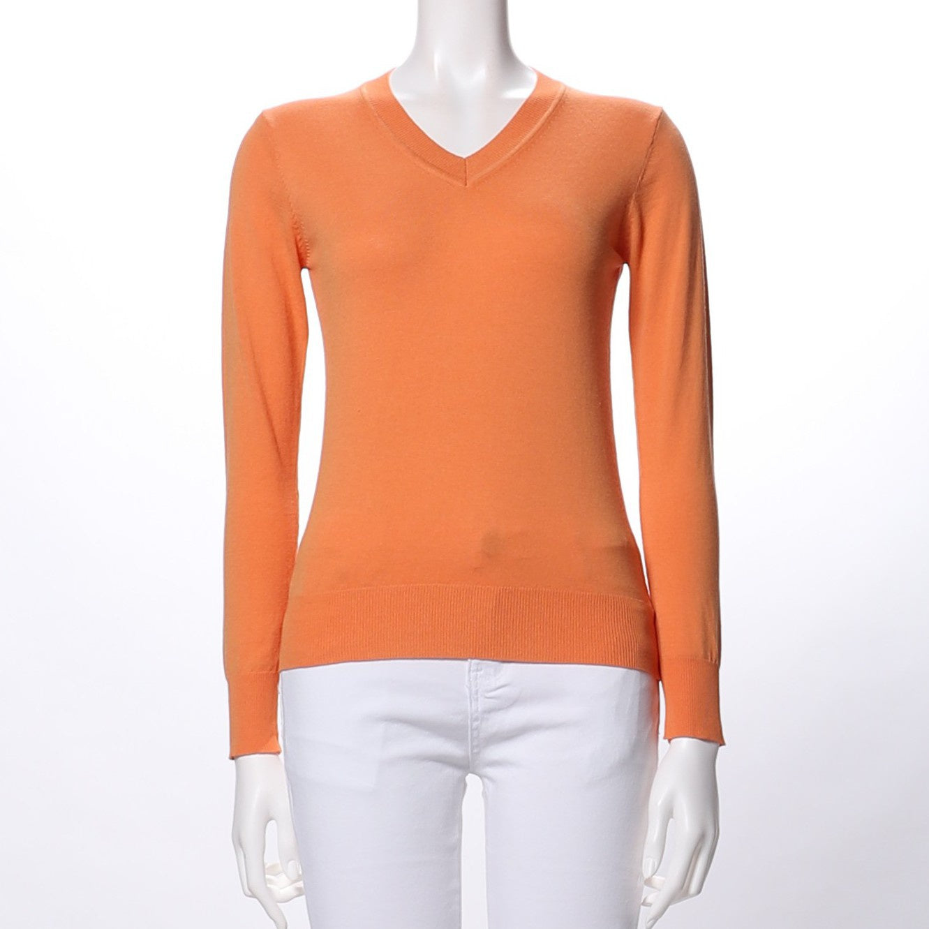 シンプルVネックニット