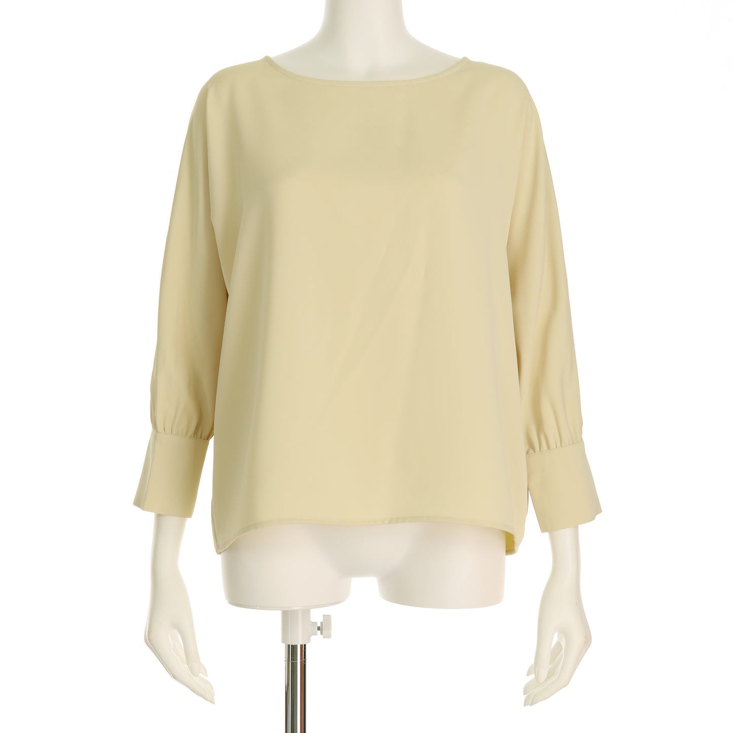 ドルマンスリーブブラウス