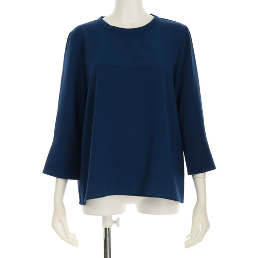 ゴールドボタンカフスブラウス