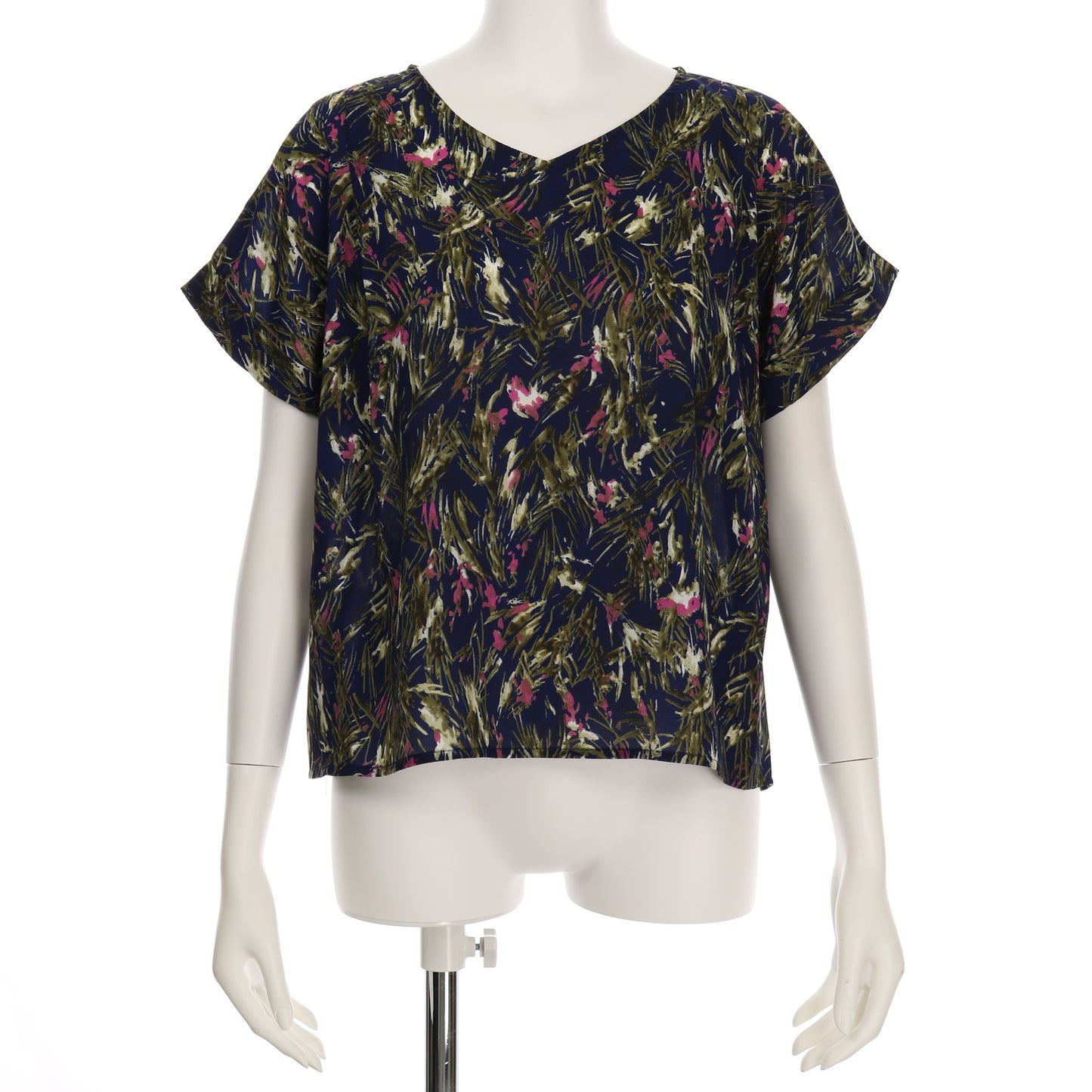 ボタニカル柄Vネックブラウス