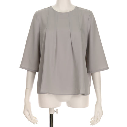 フロントタックブラウス