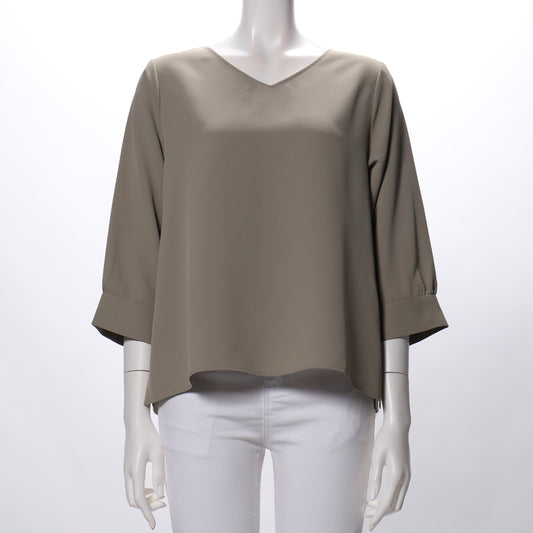 サイドスリットVネックブラウス