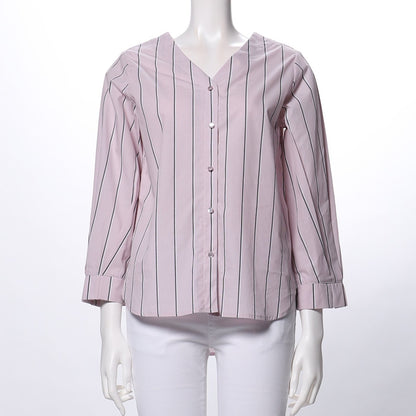 ストライプ柄Vネックブラウス