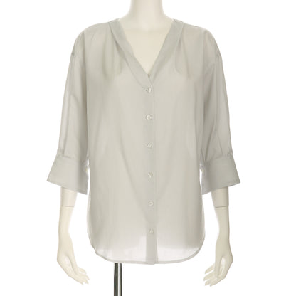 フロントボタン極細ストライプブラウス