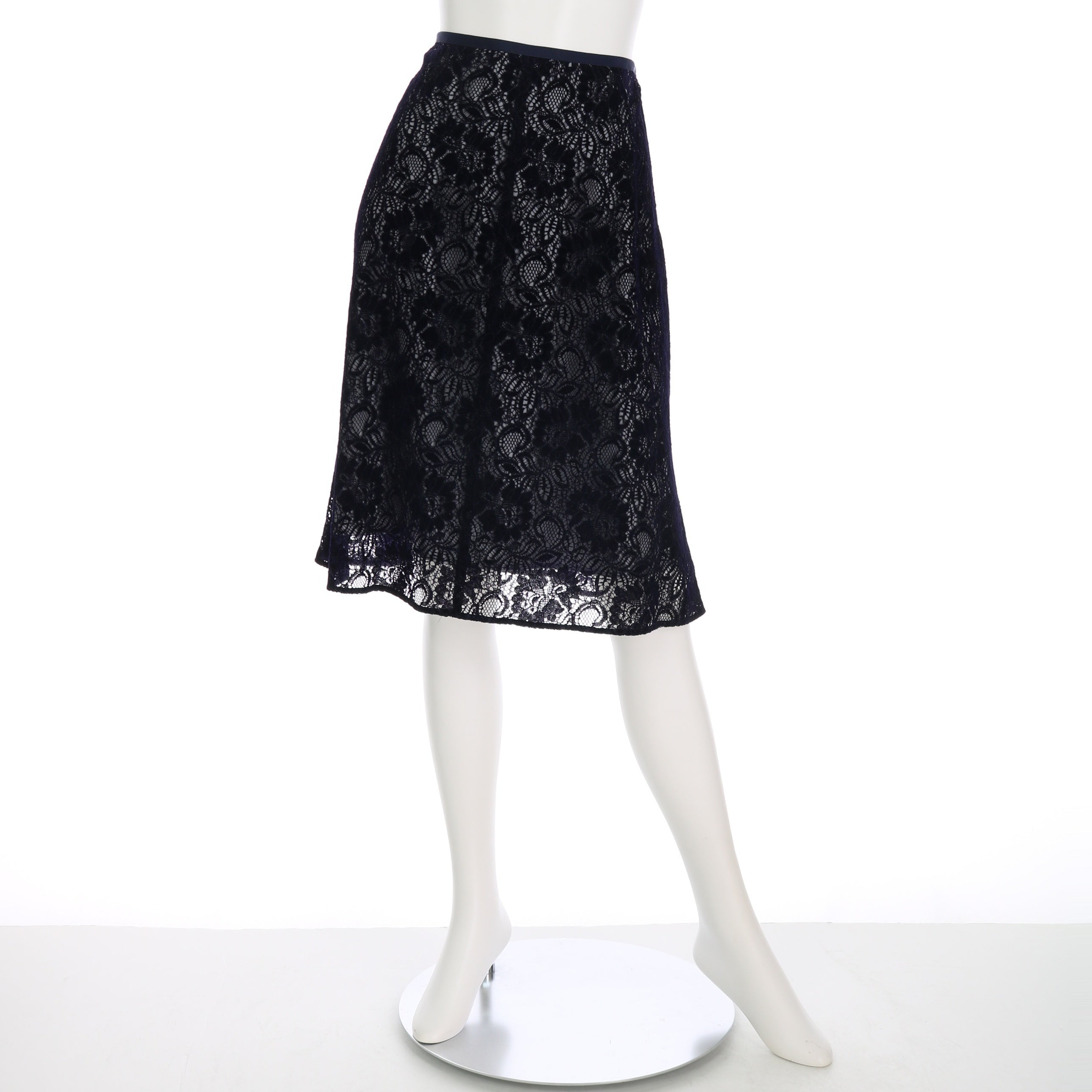 大きめ柄総レーススカート