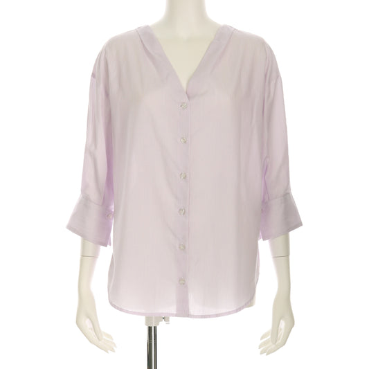 フロントボタン極細ストライプブラウス