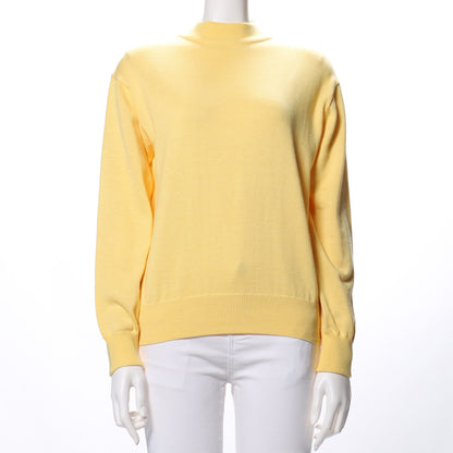 シンプルデザインハイネックニット