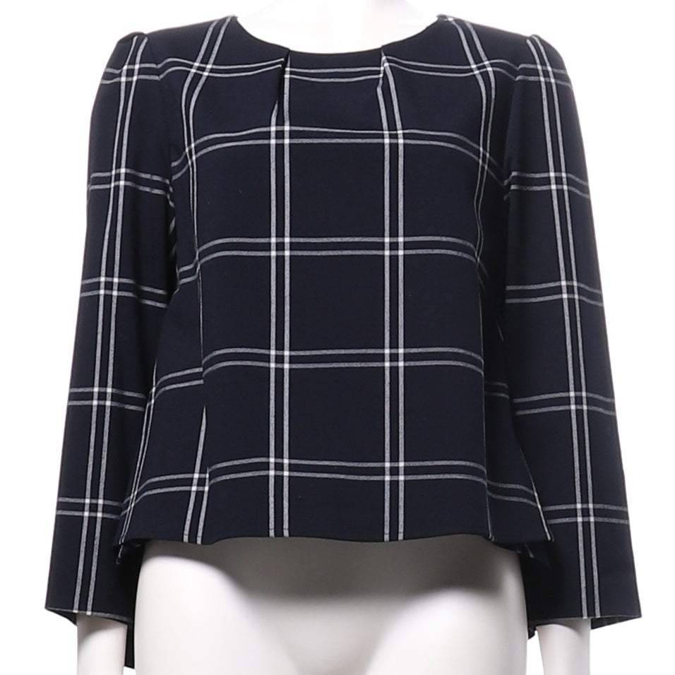 タック入りチェックブラウス