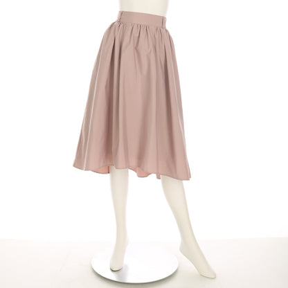 ハリ感のあるフィッシュテールスカート