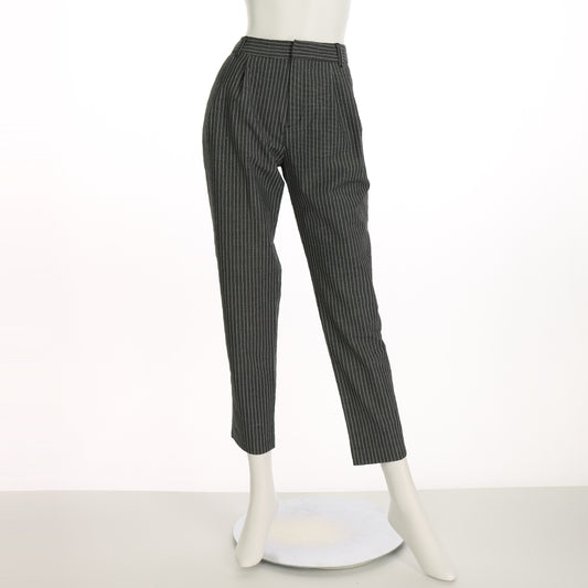 ストライプ柄ポケット付きテーパードパンツ