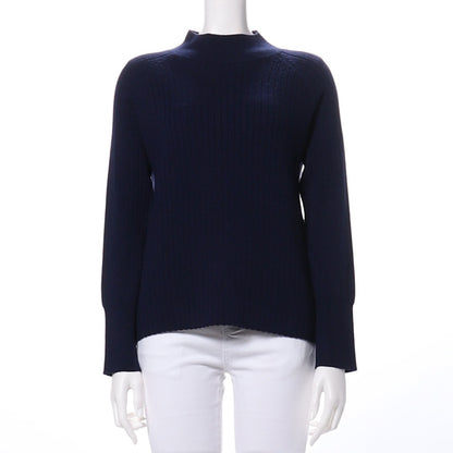 バックボタンデザインハイネックニット