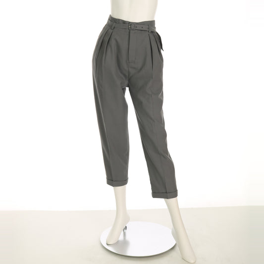 共布ベルト付きテーパードパンツ