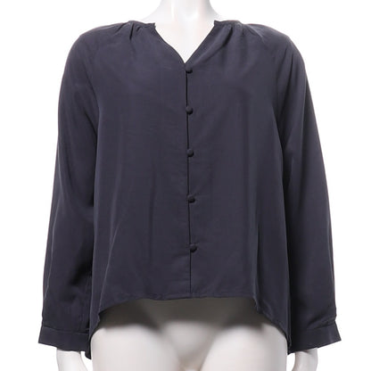 フロントボタンデザインブラウス