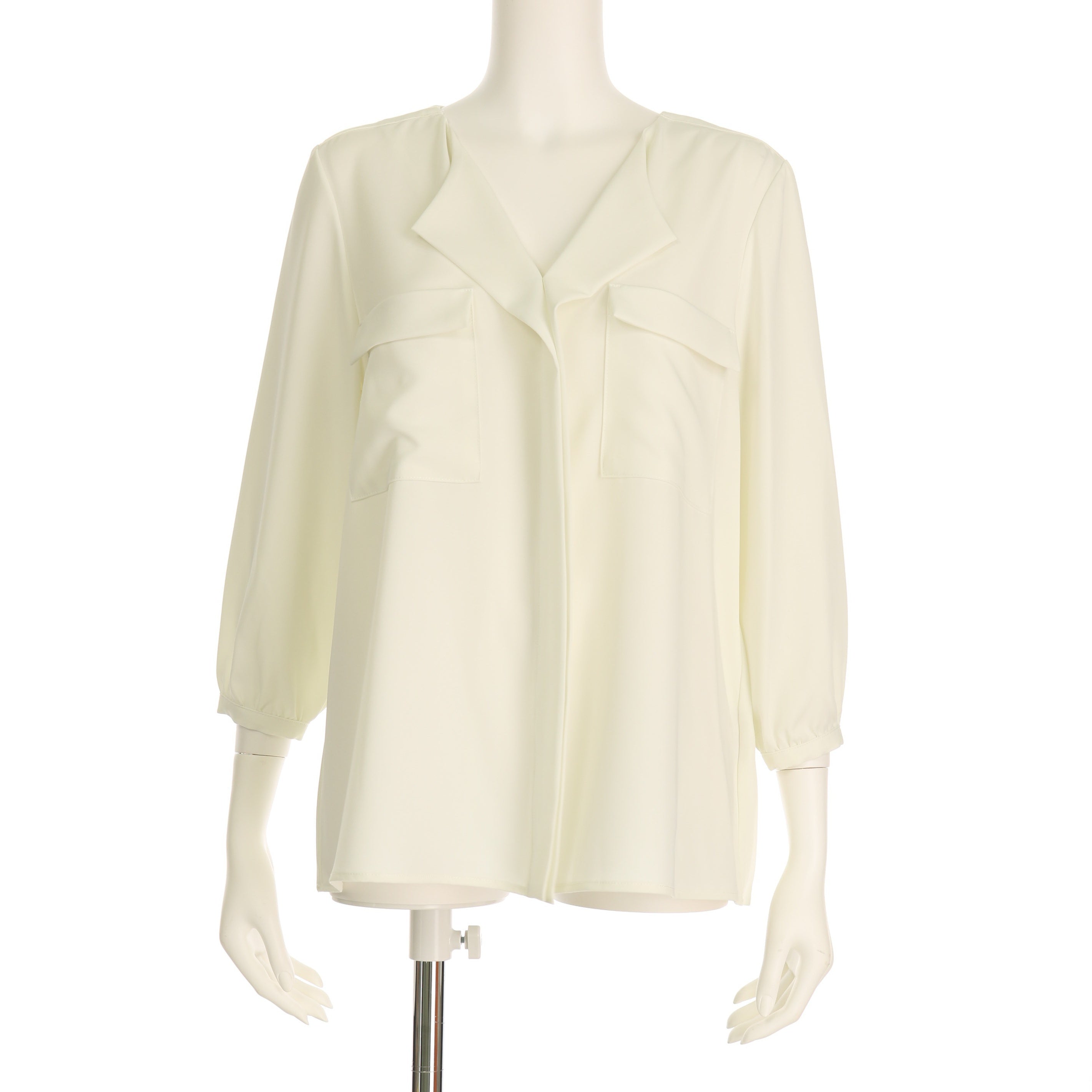 フラップポケット付きオープンフロントブラウス