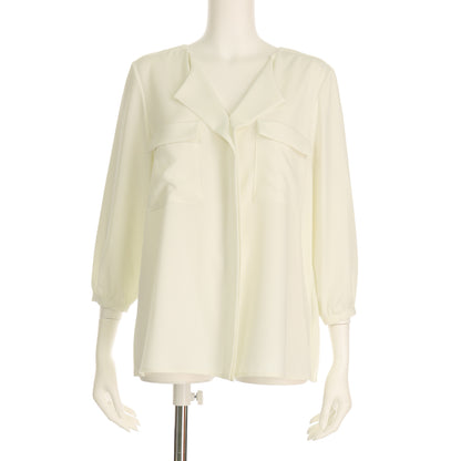 フラップポケット付きオープンフロントブラウス