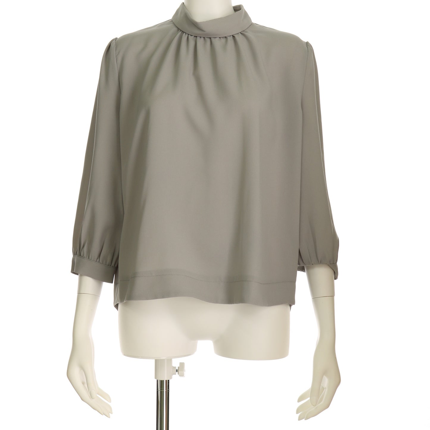 ロールカラーギャザースリーブバックボタンブラウス