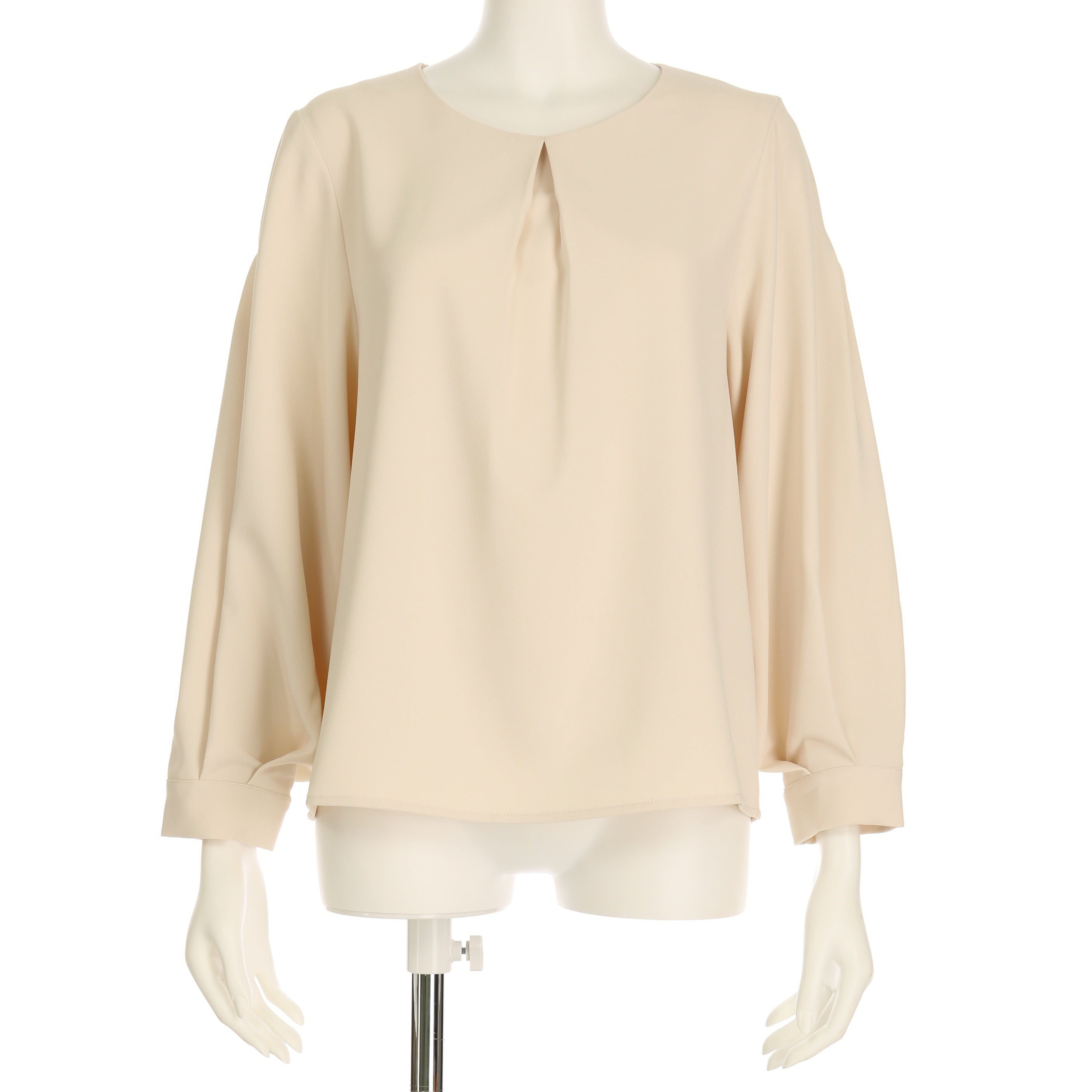 Vネックタックブラウス