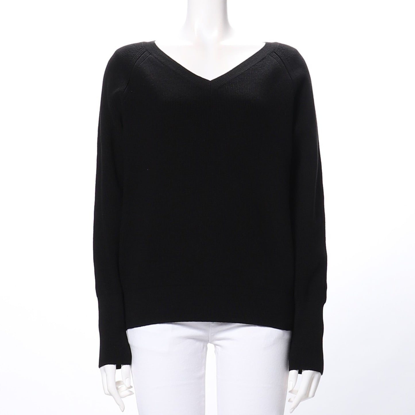 ミドルゲージVネックニット