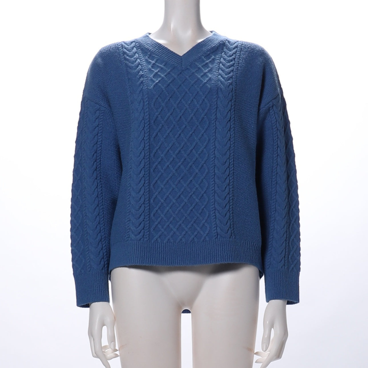 アラン模様ニット