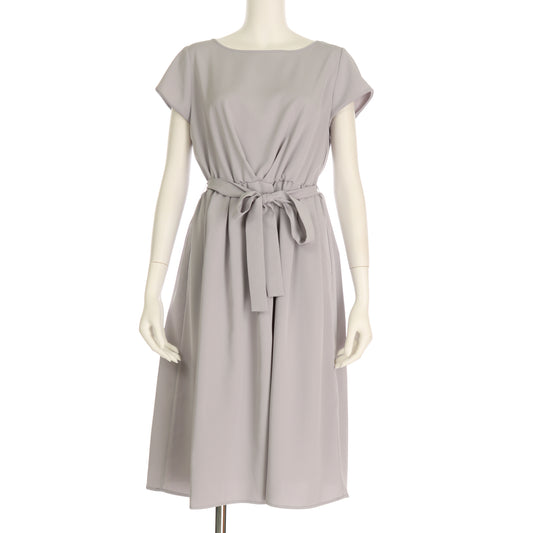 ウエストリボン付きワンピース