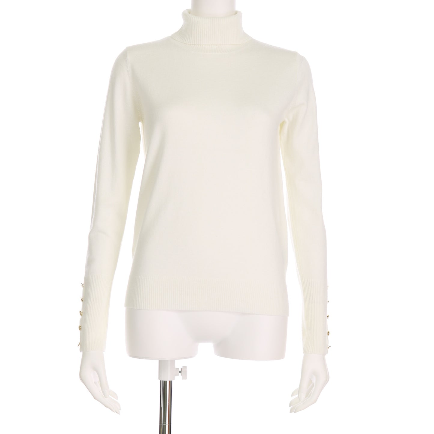 袖のボタンアクセントタートルネックニット