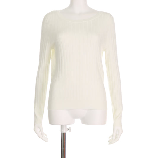 シンプルリブニット